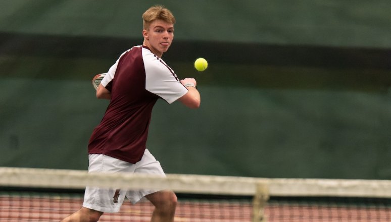 Men's tennis in actioin