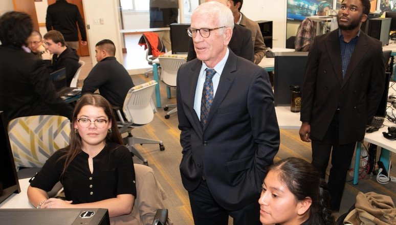 AI for the Greater Good: Vermont Sen. Peter Welch, Norwich University, and NUARI, Partner on Humanitarian Disaster Response Initiative