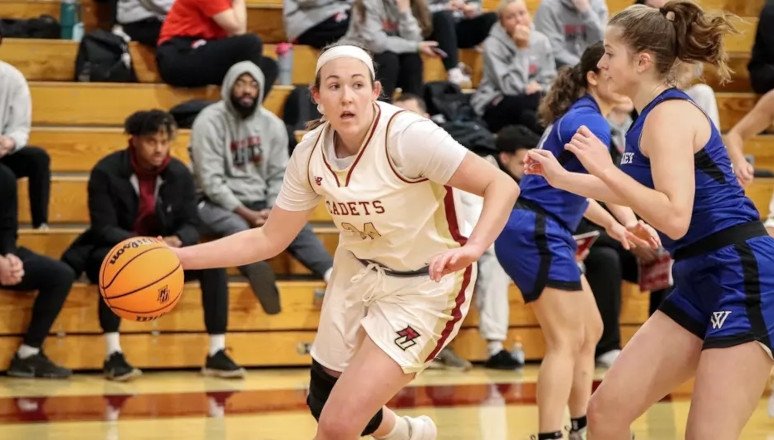 women's basketball in action, winter season '24-25